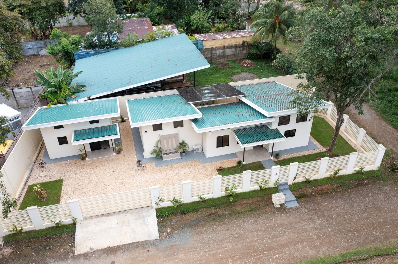 Modern 3-Bedroom Home Near Marino Ballena National Park – Central Uvita