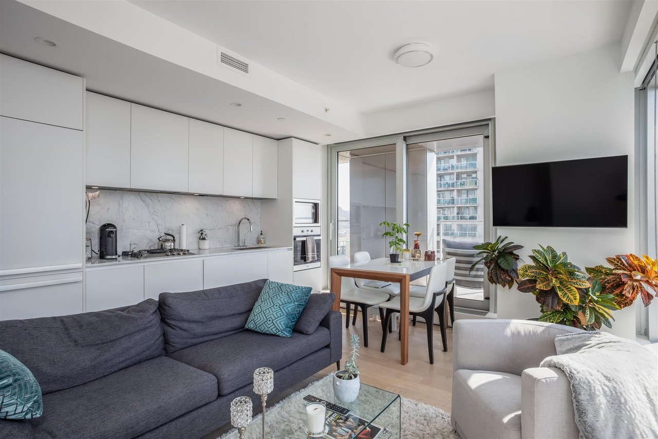1480 Howe St, #1205