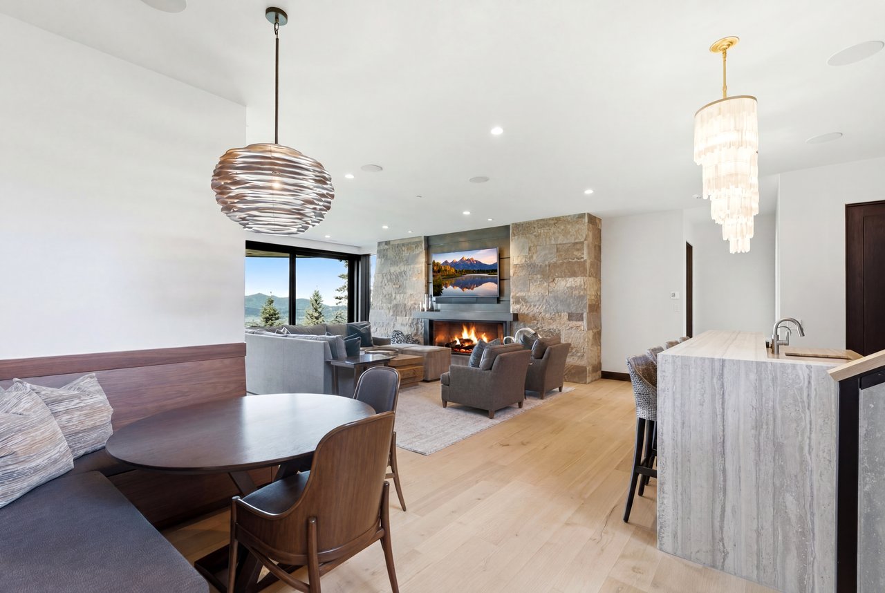 Top-of-Promontory Architectural Estate — Furnished & Turnkey - Front-Row Mountain Views