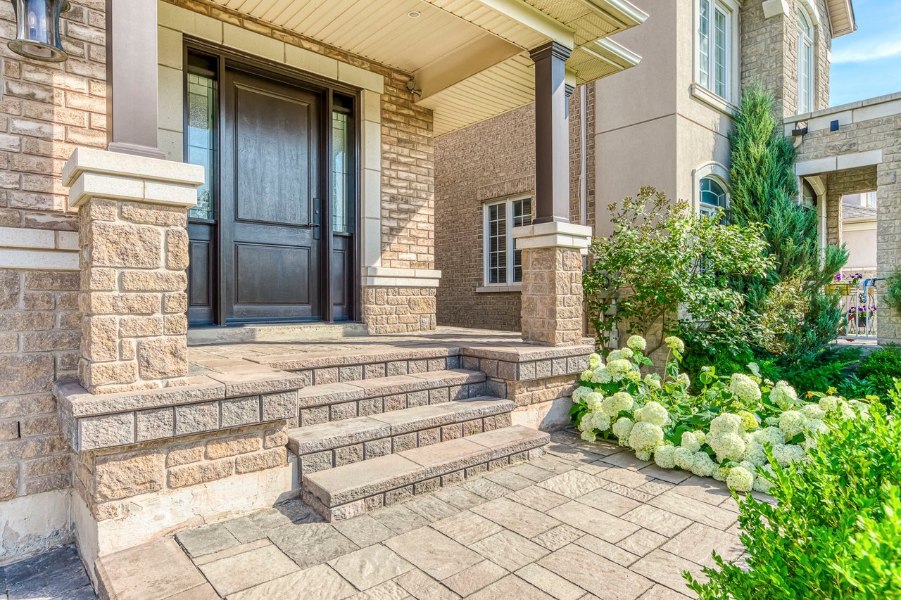 1152 Jezero Cres