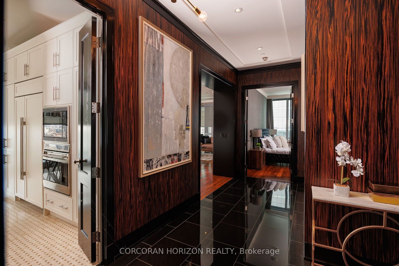 LUXURY AT THE RITZ RESIDENCES