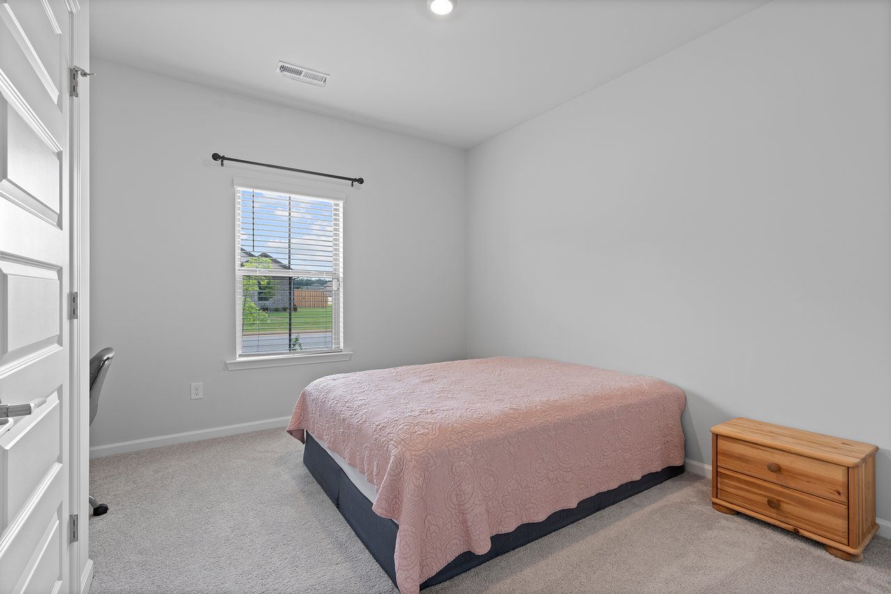 Four Bedrooms, Outdoor Fireplace, Great Location!