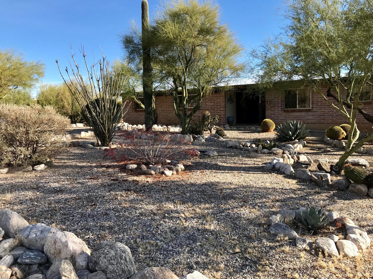 4550 E Quivira Dr