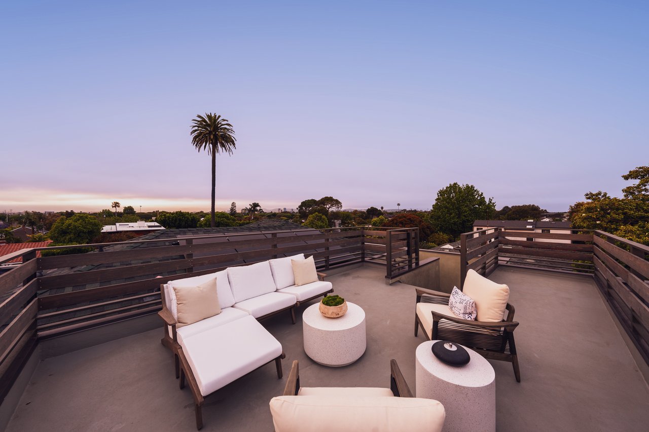2114 Pier Ave, Santa Monica