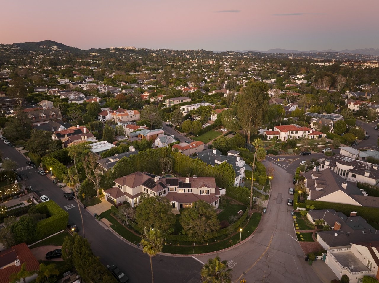 360 S Anita Ave, Brentwood 