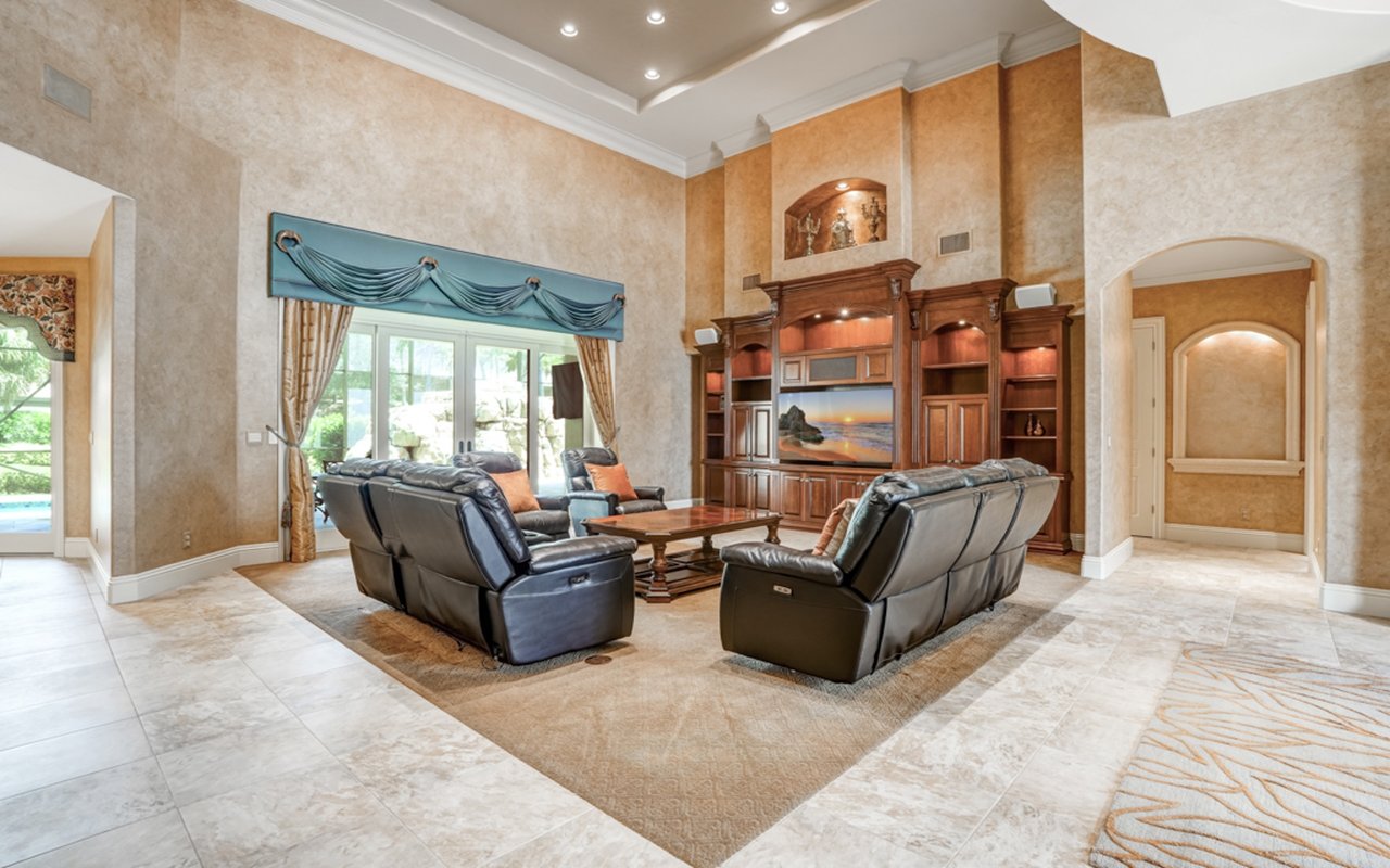 9611 Monteverdi Way
