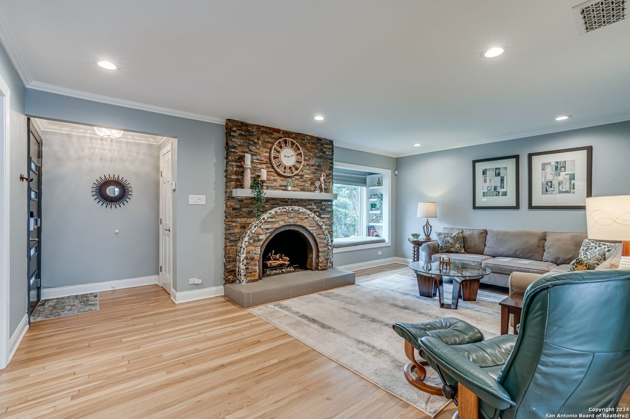 338 Robinhood Pl