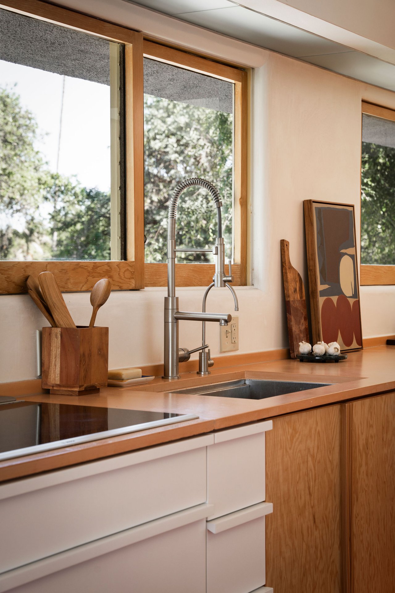 The Van Dekker House, Master architect R. M. Schindler