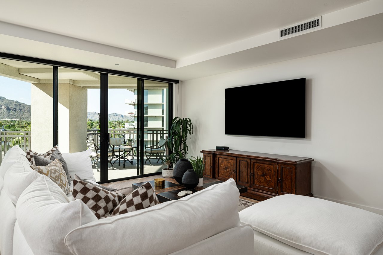 6803 E MAIN Street, 5511