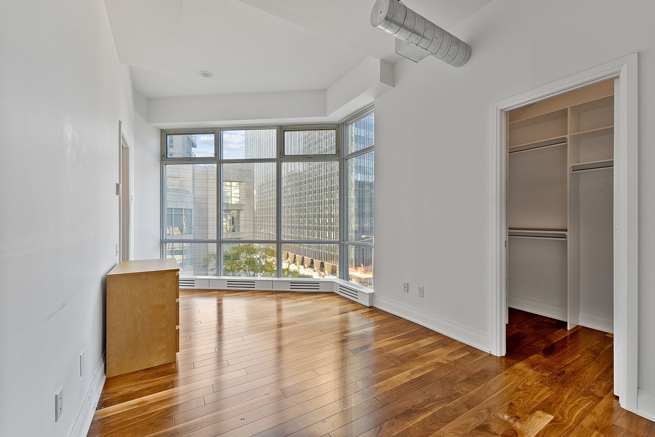 2191 Yonge Street Unit: L7