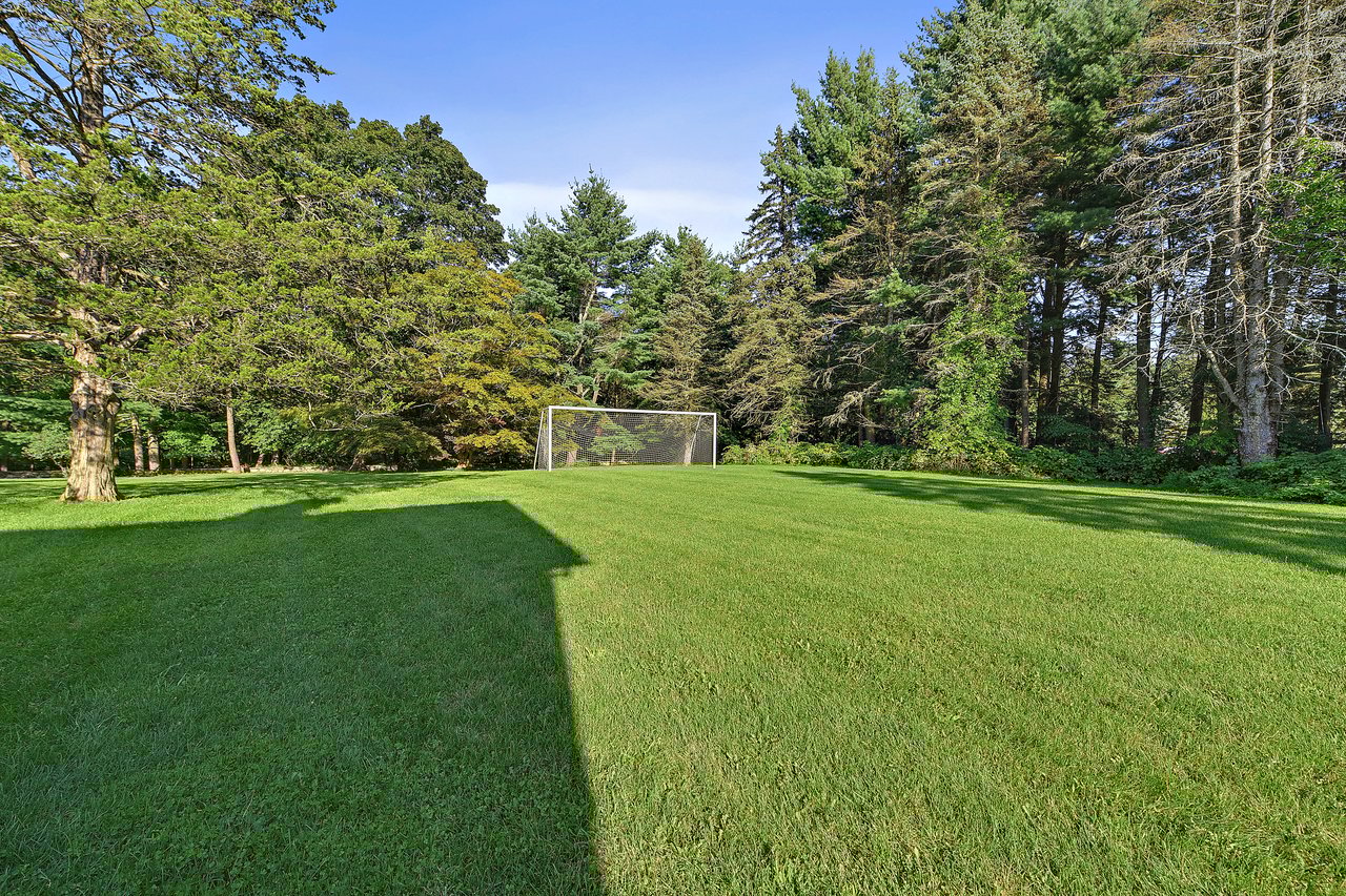 16 Whippoorwill Road