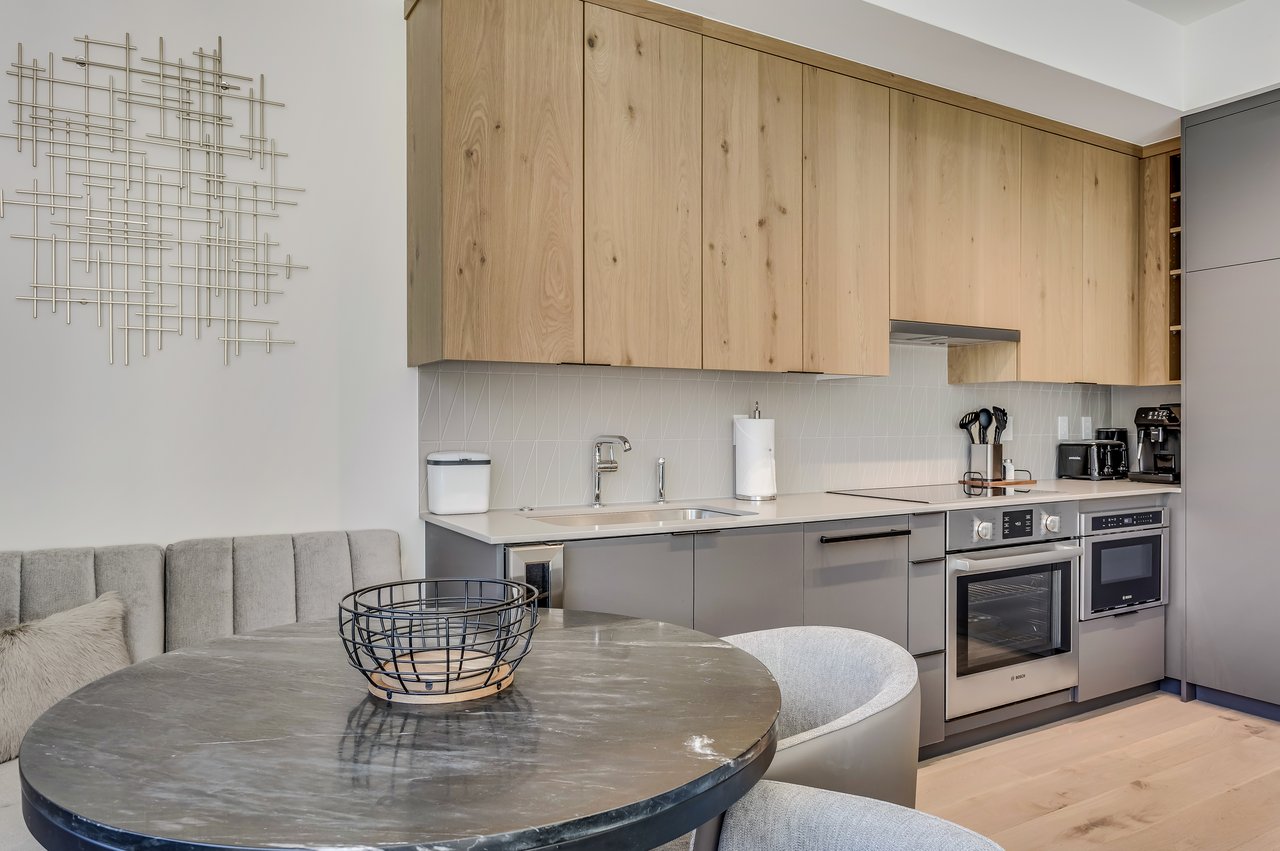 Electric Pass Lodge Gem