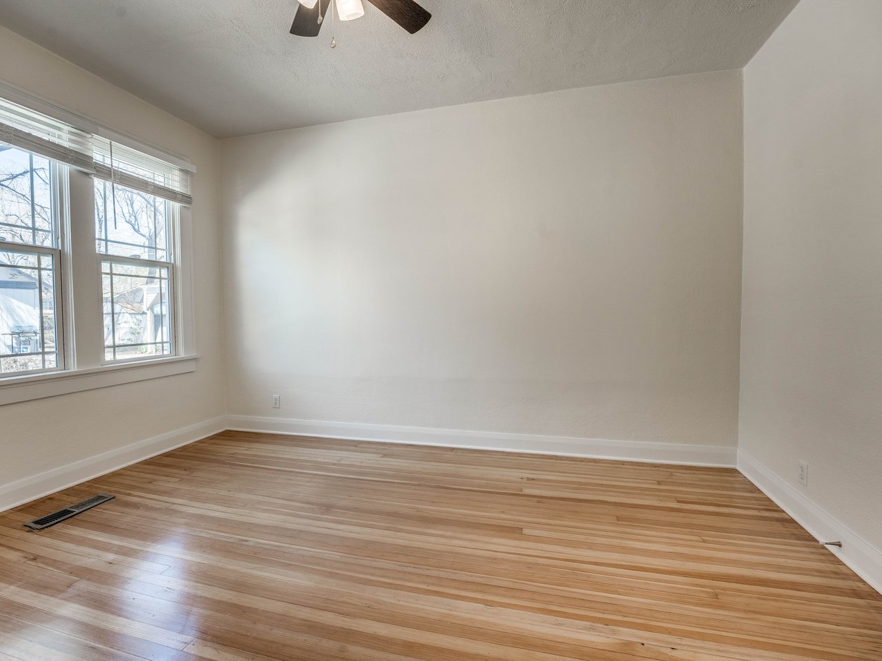 706 N Beard Ave