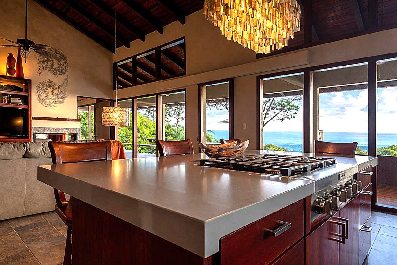 CasaPor Fin,Where the Rainforest Meets the Sea - Oceanview Luxury Estate