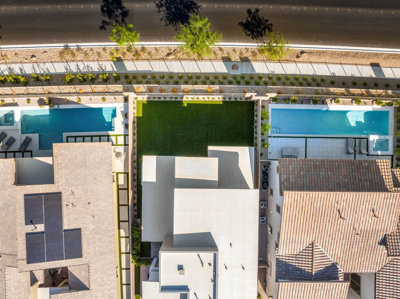 484 Windstone Crest