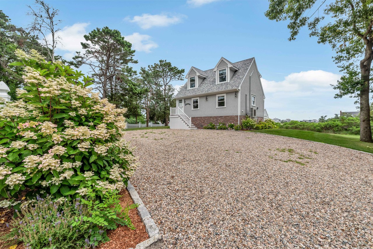Waterfront Retreat in Scorton Marsh