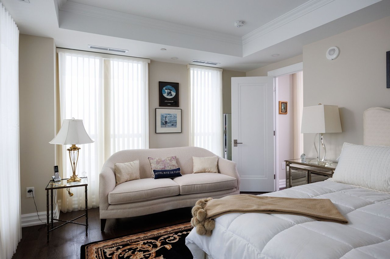 2060 Lakeshore Road 1802