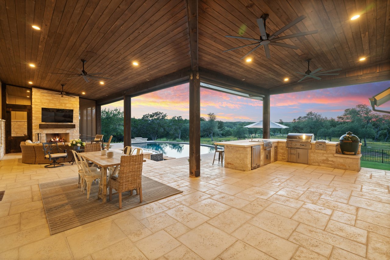 1457 Avenida High View
