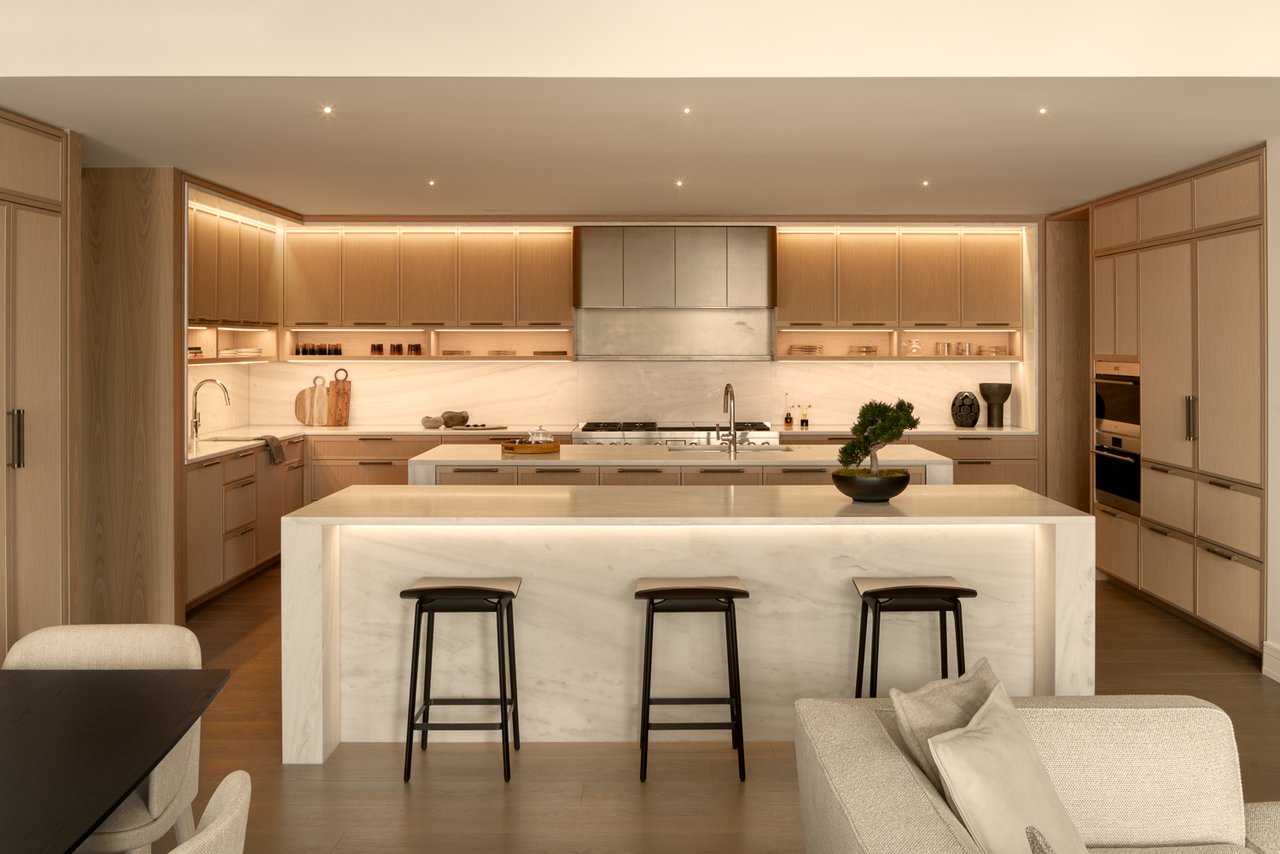 9900 S Santa Monica Blvd Unit: 2D