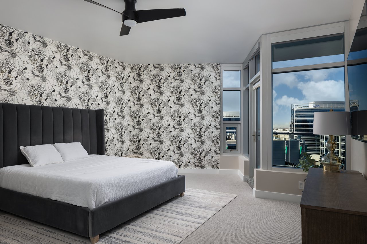 140 E RIO SALADO Parkway 1103