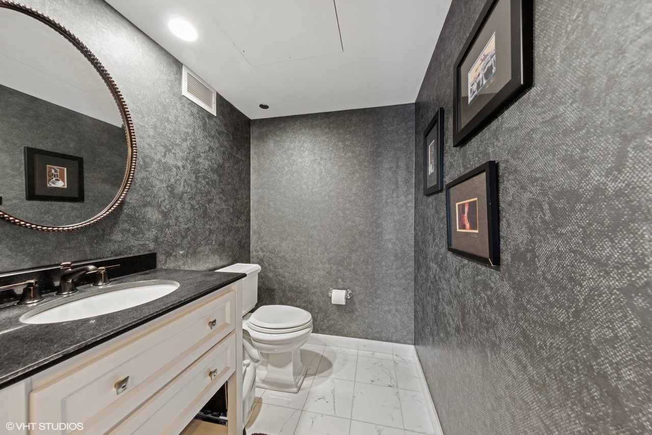 60 E Monroe St Unit 2101