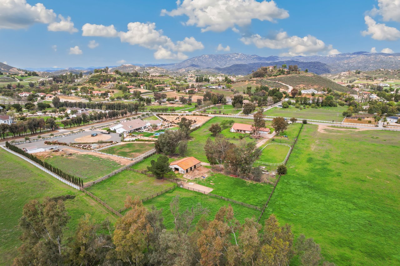 20425 Avenida Castilla