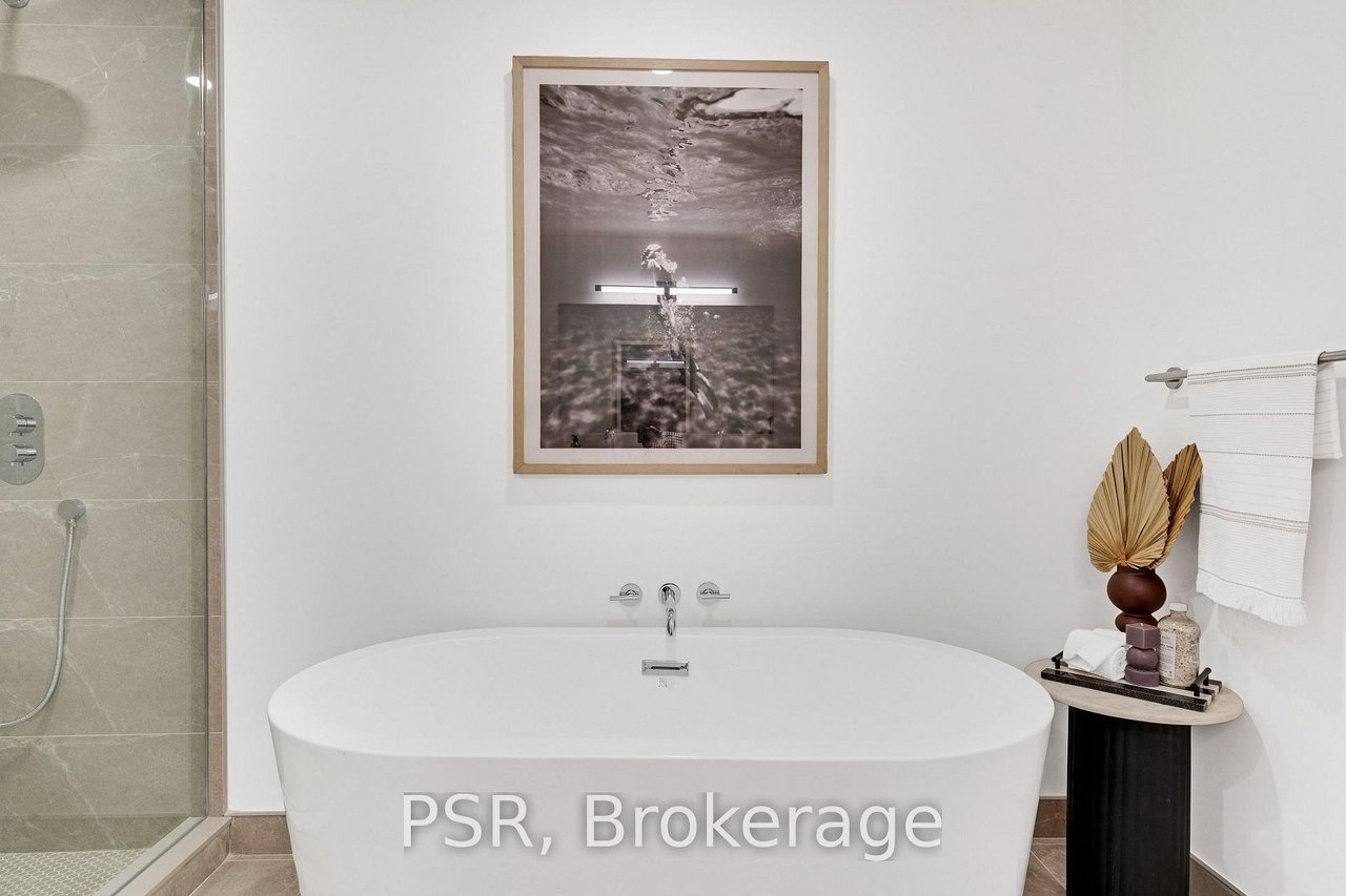 THE RESIDENCES ON KEEWATIN AVE