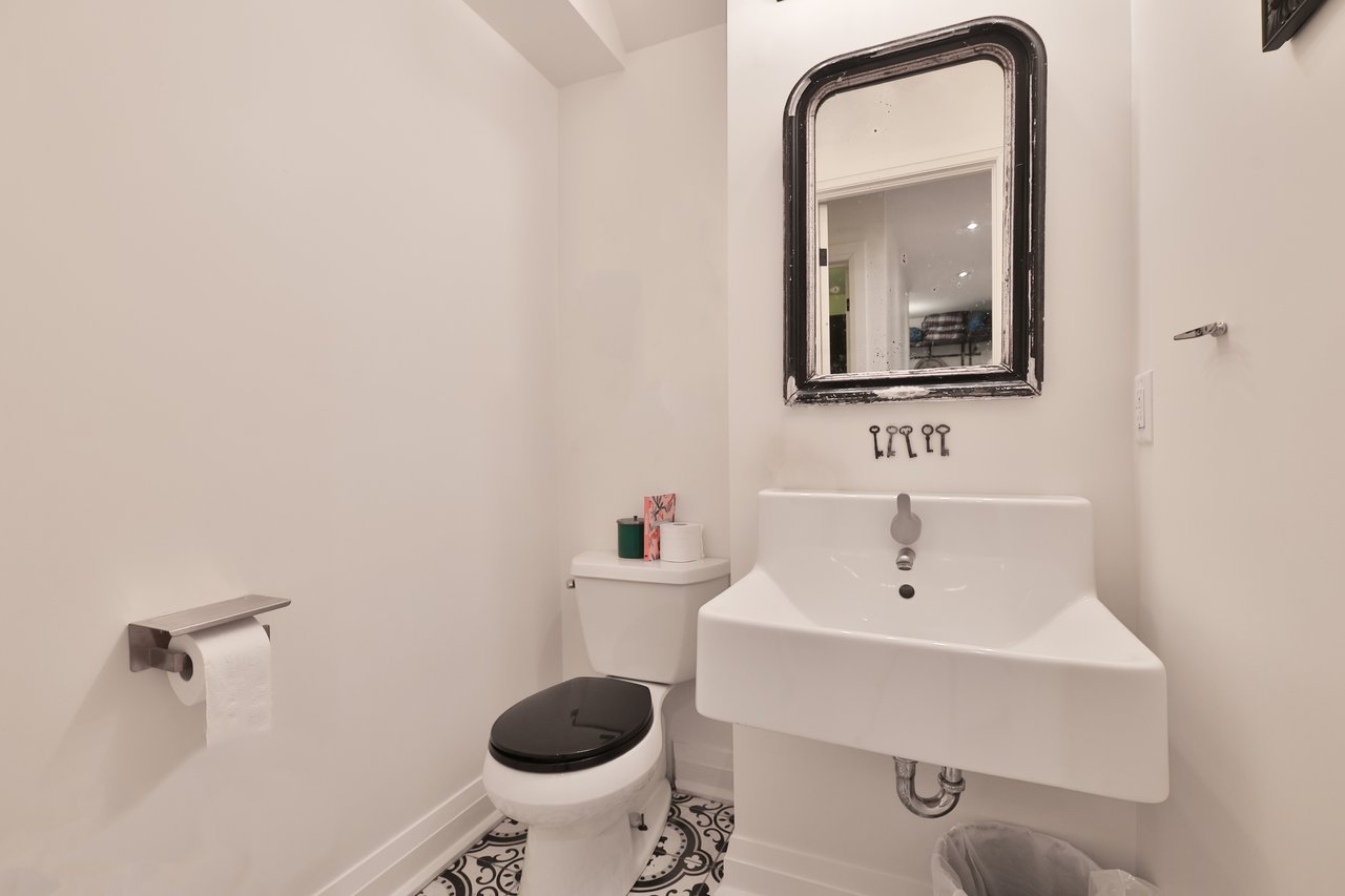 52 Kerr Street, Oakville