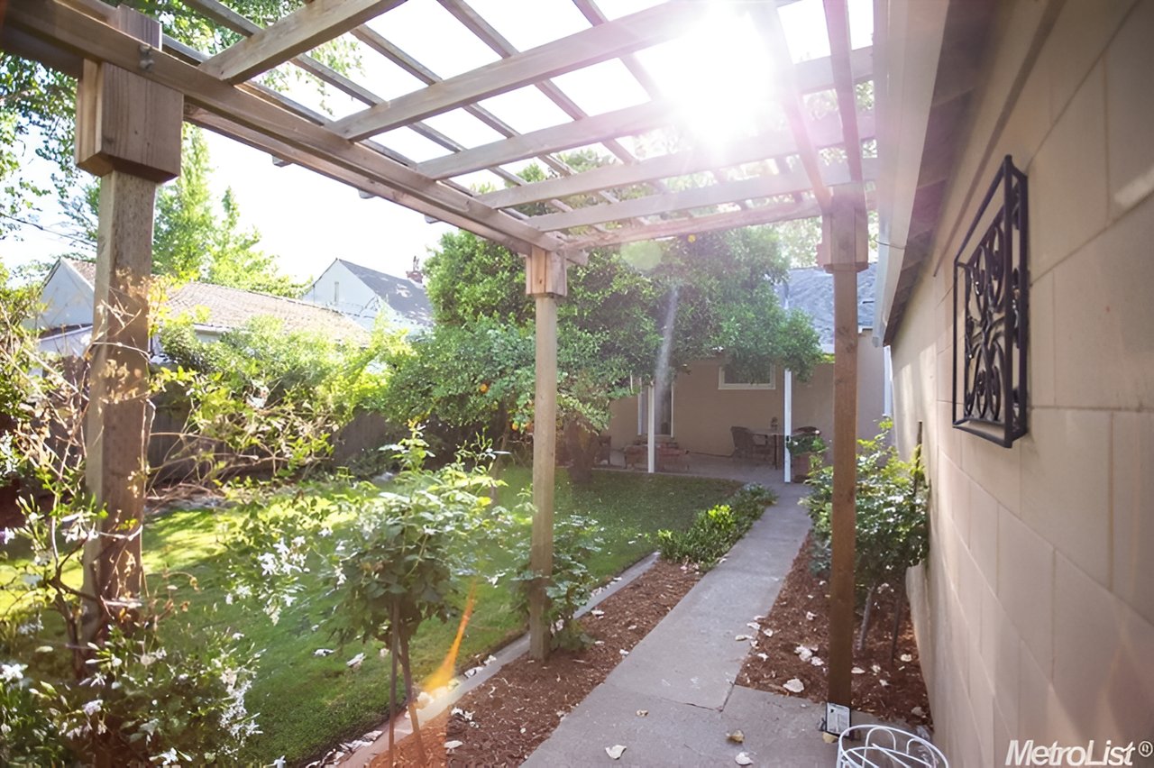 Just Sold in East Sac!