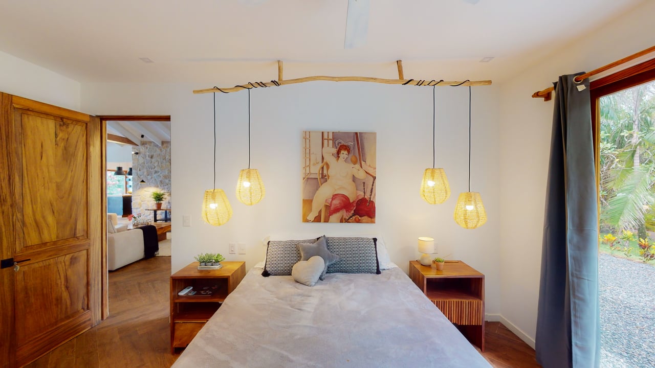 Five Star Private Rainforest Estate on Acreage with Creek