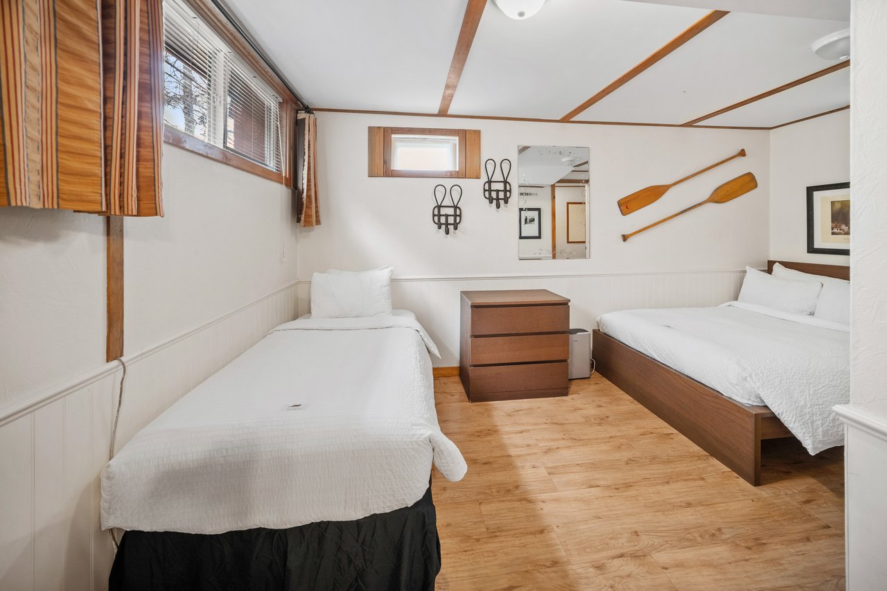 Beaver Street Cabins Banff | B&B Inn