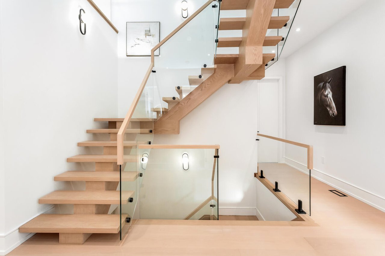 365 Jumna Ave, Mineola East