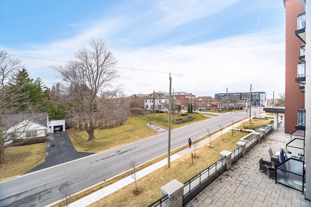 205 - 30 HAMILTON STREET S