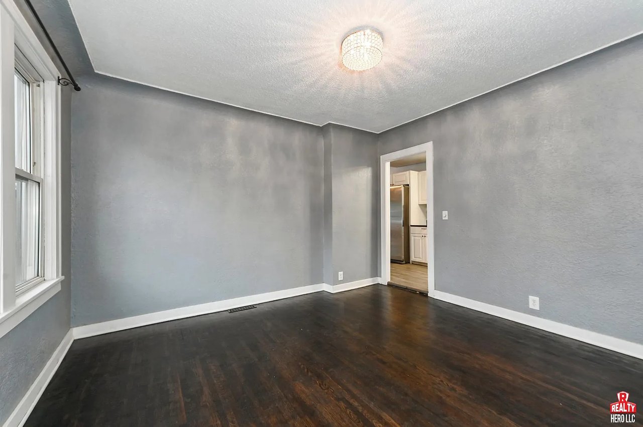 825 Allen Ave