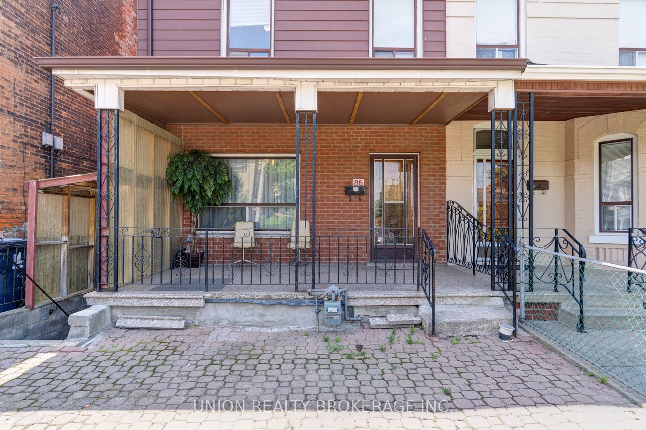86 Gladstone Ave