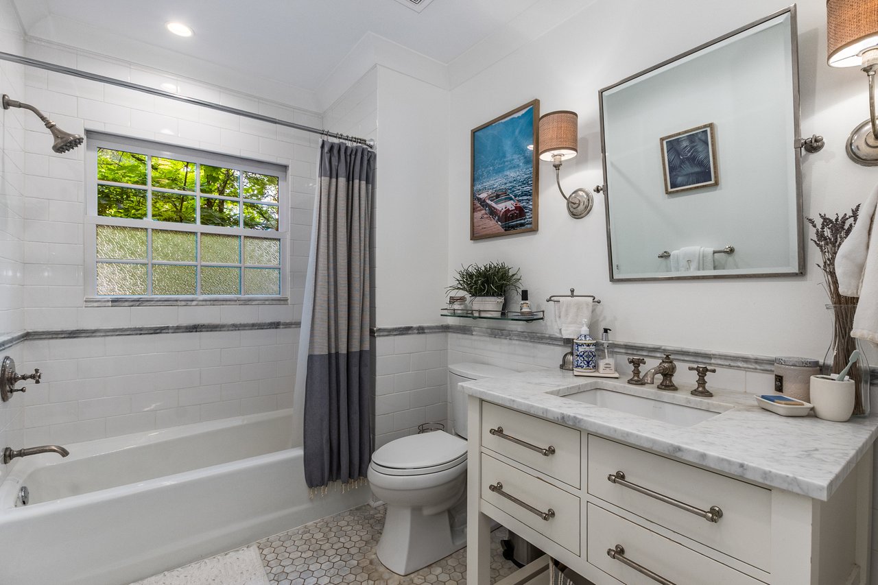 1273 Bernadette Lane NE