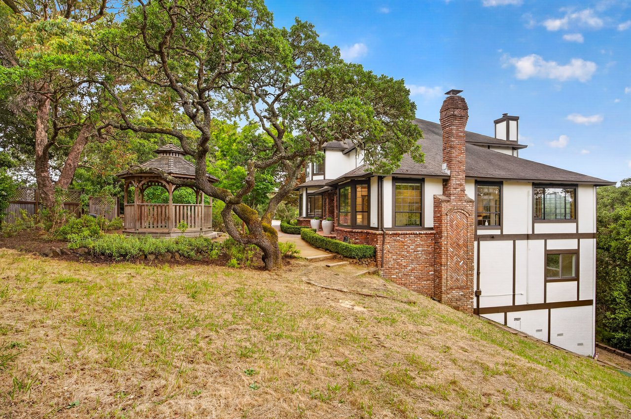 Expansive & Private Novato Estate
