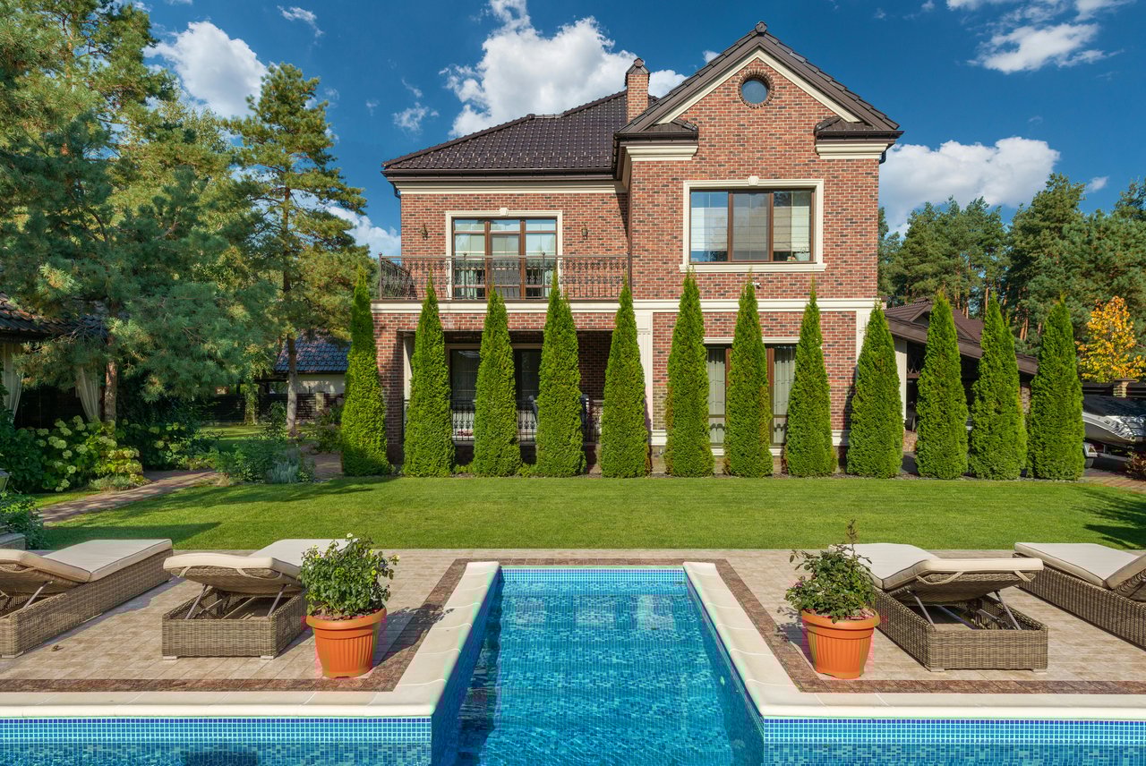 Outdoor Living: Homes with the Best Backyards in Charlotte