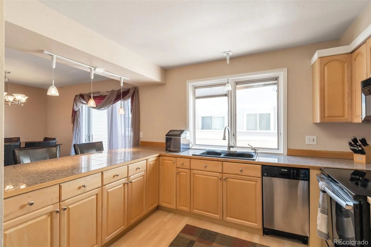 1050 S Monaco Pkwy #141