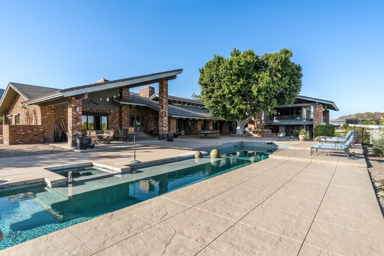 Luxury PV Hilltop Sanctuary