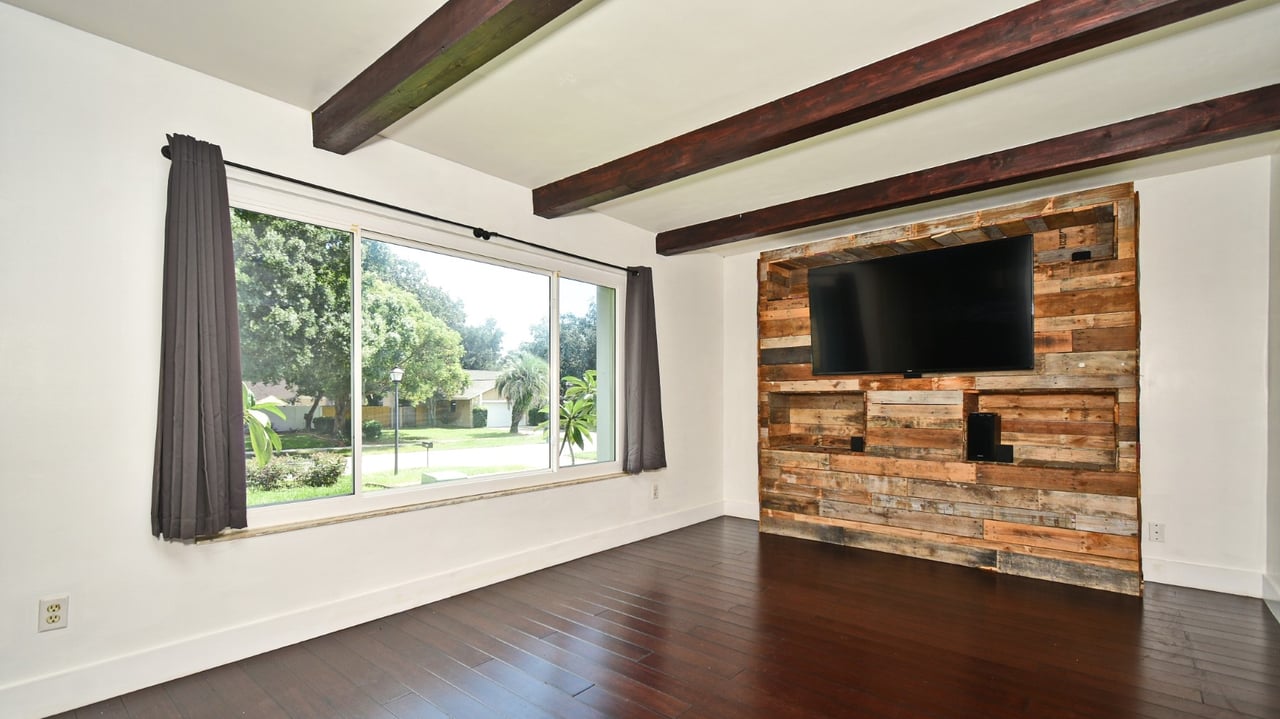Three-Bedroom for Lease in Orlando's Bay Lakes Neighborhood