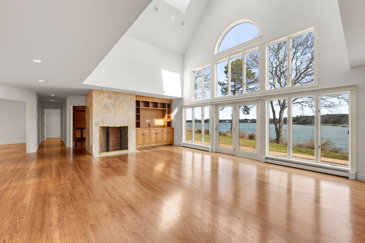 Breathtaking views over West Bay and Eel River