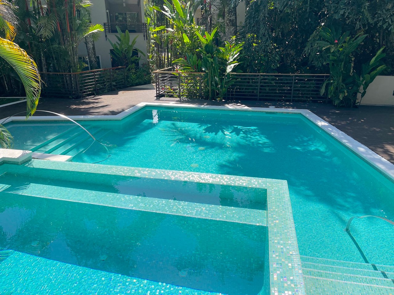 ELAN GROUND FLOOR 2 BEDROOM CONDO WITH BEACH ACCESS. UNIT 4E