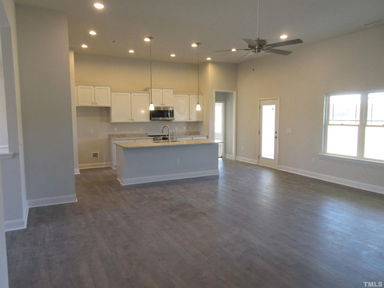 39 N Cousins Ct