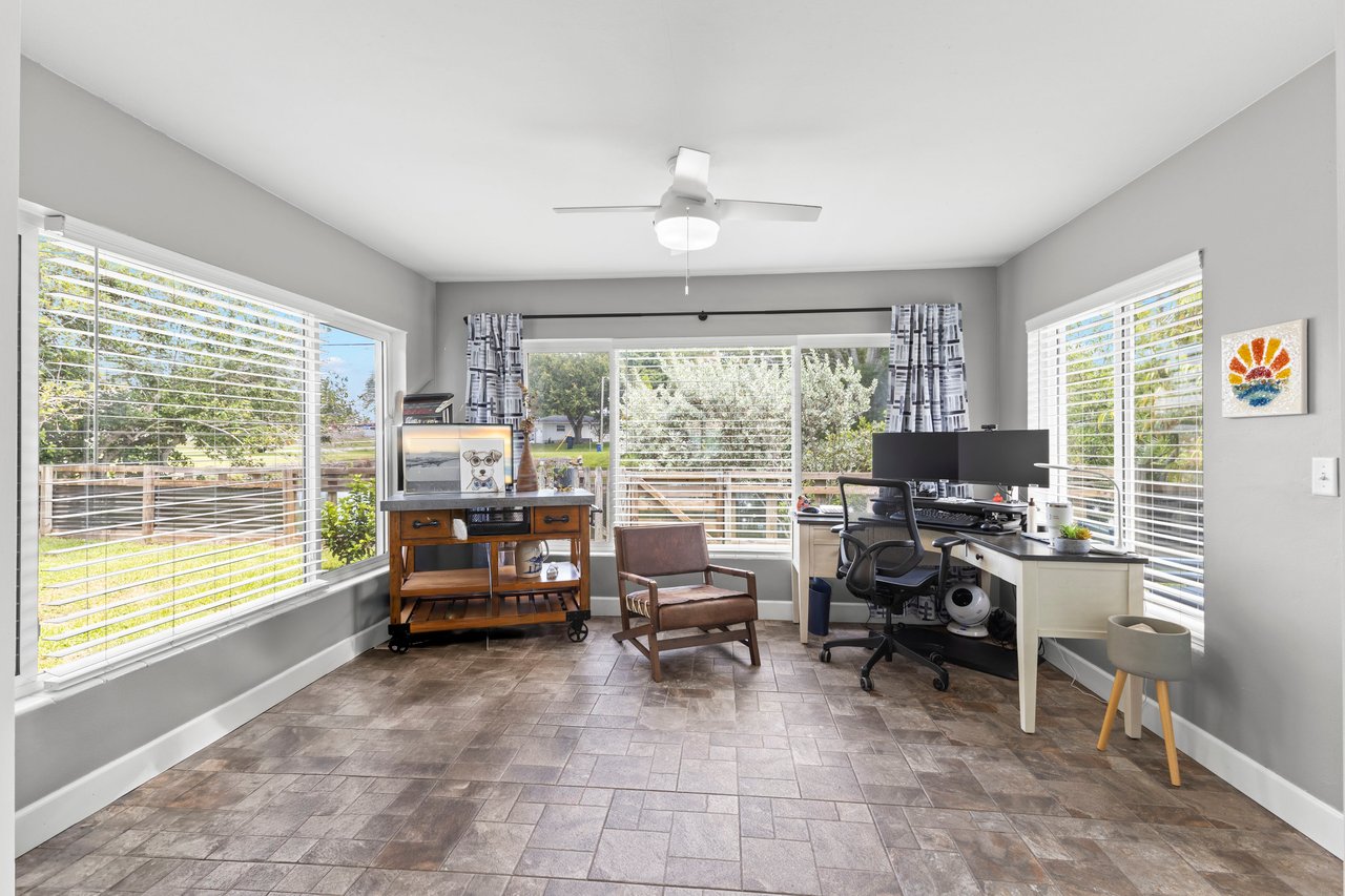 805 Wellington Dr 