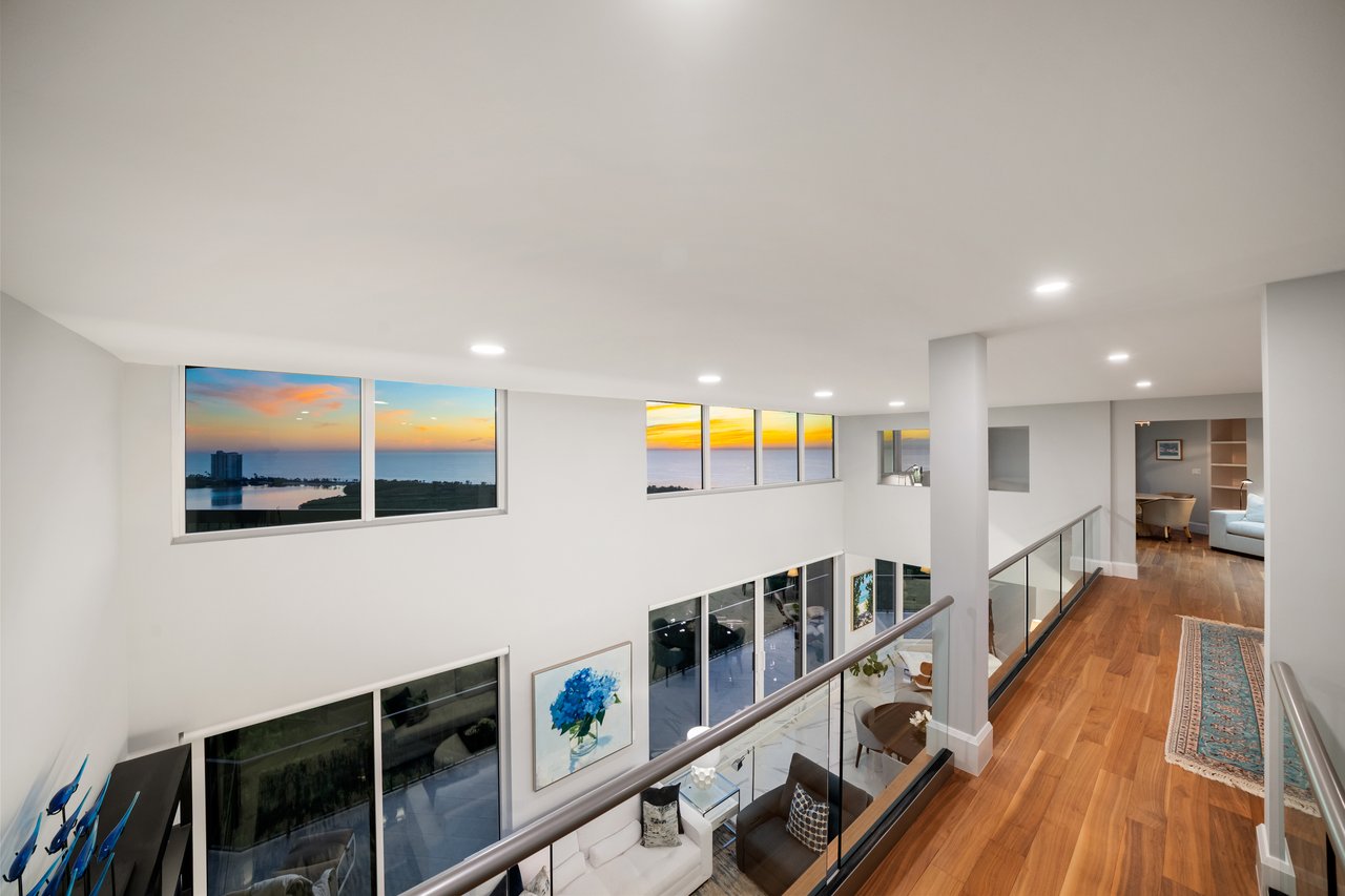 DISCOVERING NAPLES: A SPOTLIGHT ON PENTHOUSE A THE GROSVENOR