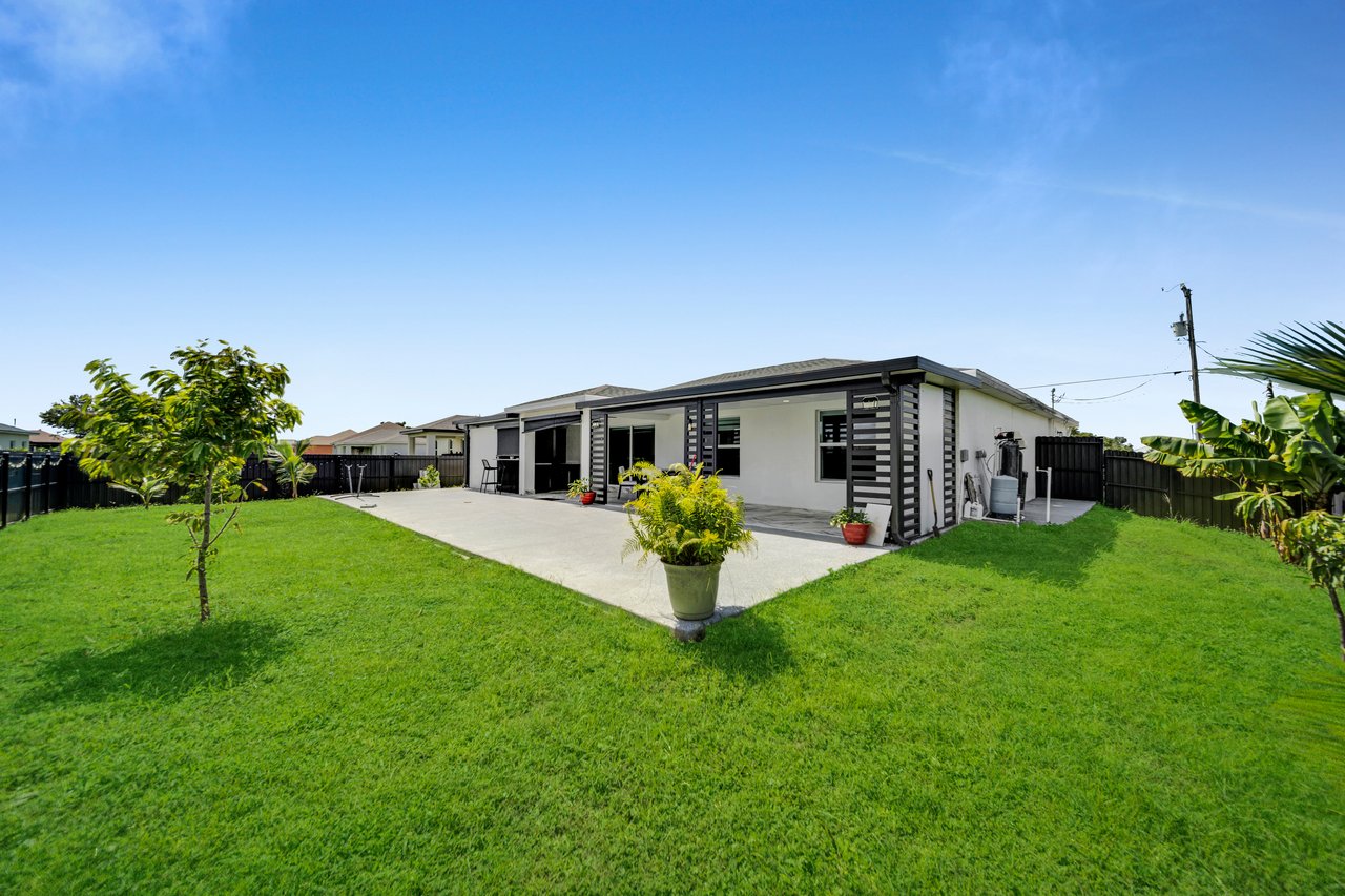The Modern Flex Residence 
