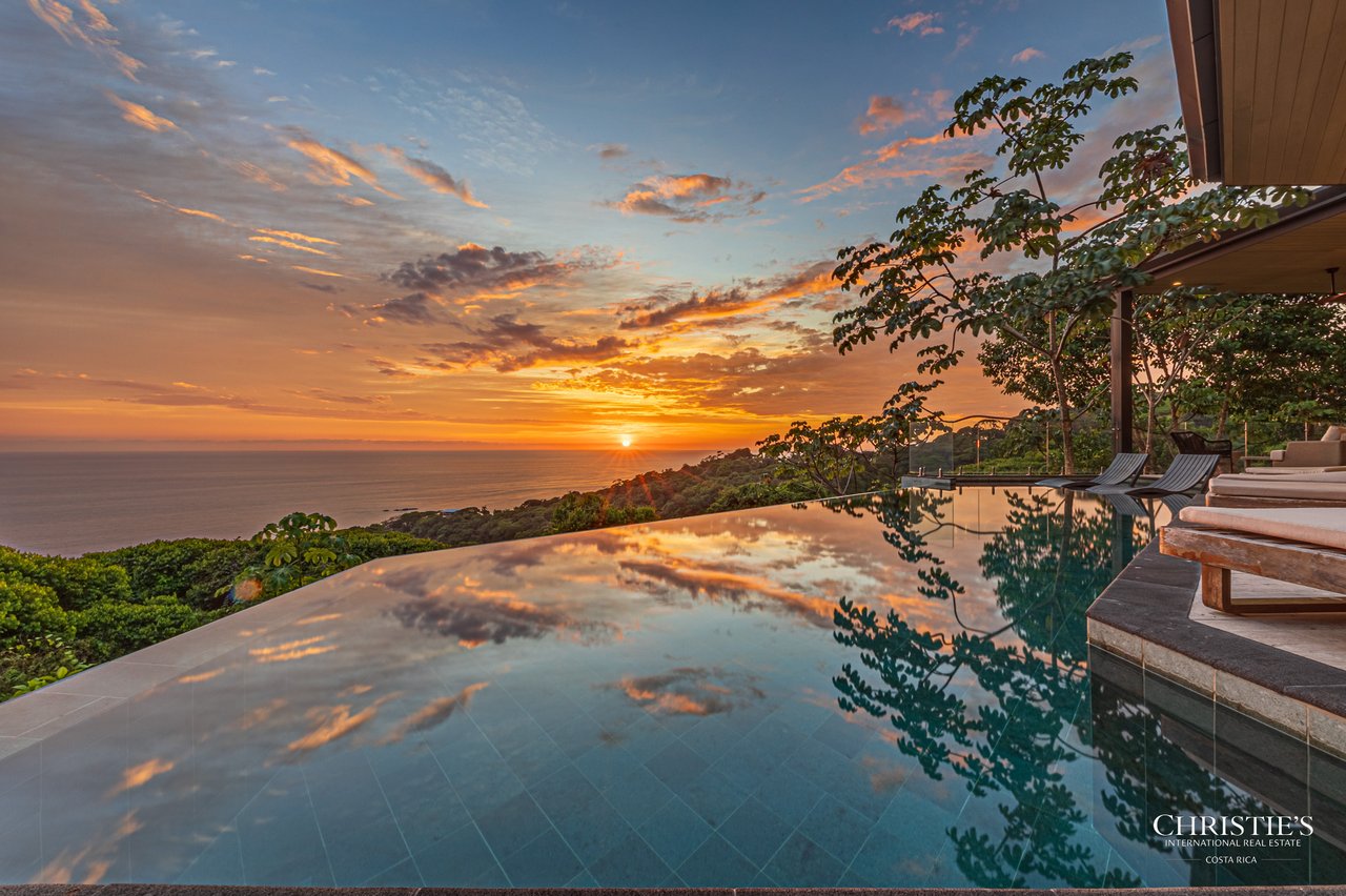 Luxury Estate in Escaleras- incredible ocean views 5.5 Acres