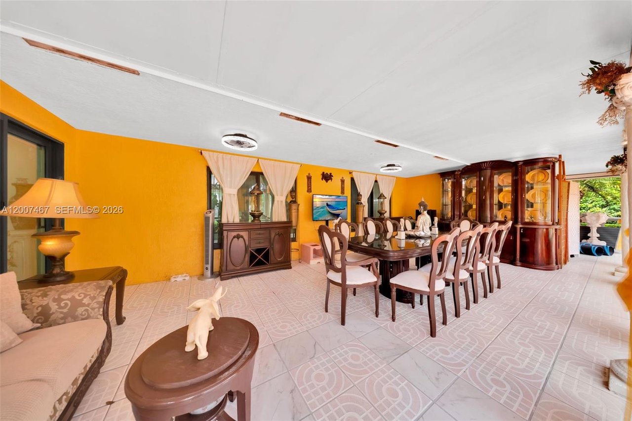 15860-sw-287-street-homestead-fl-pool-home-for-sale-dining