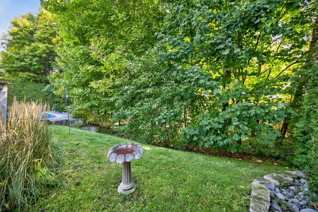 6 Falling Leaf Crt, Aurora